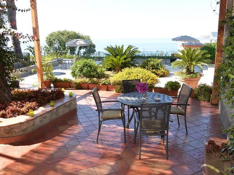 00C3B9002B62585CD64434D5D0F49813