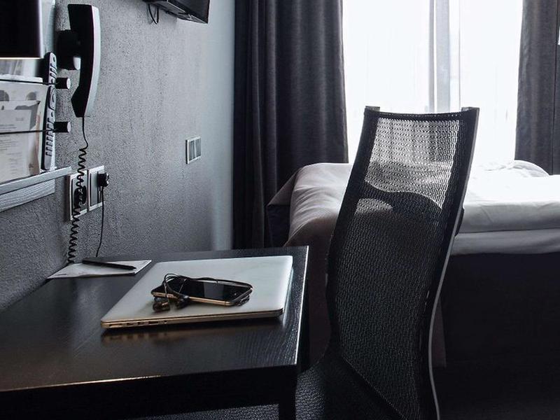 B2742B0CB9D5D181F7CA33F4E90850A4