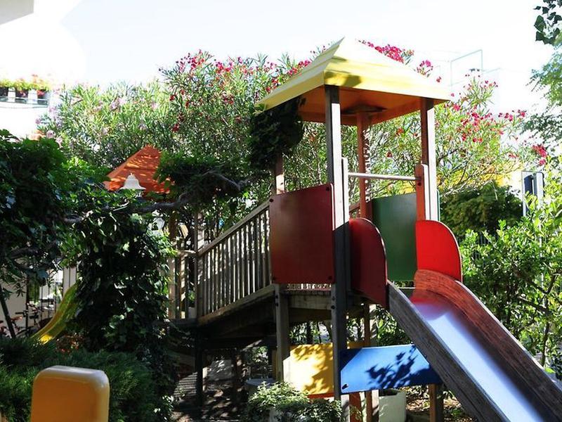 432ECEE03BA40DEADCC159FBAF403822