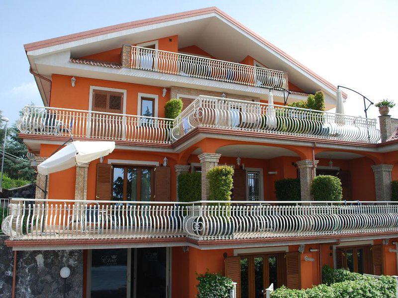 96F45DA4DC376CBC83C2D8736B94173D