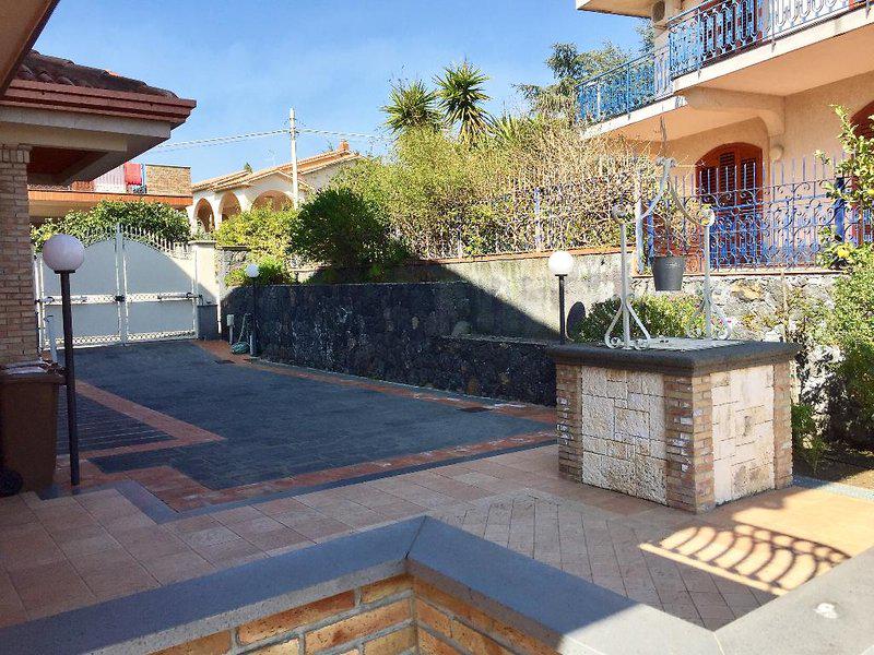 FCC4E2956A2659081584FB53E2C82DD5