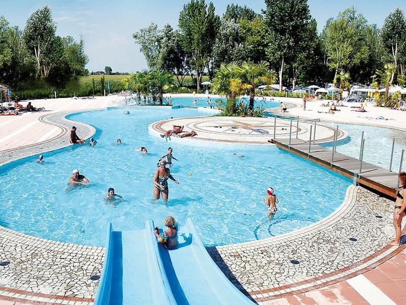 60CB0170FF05A4CF89BE63DF151DBB53