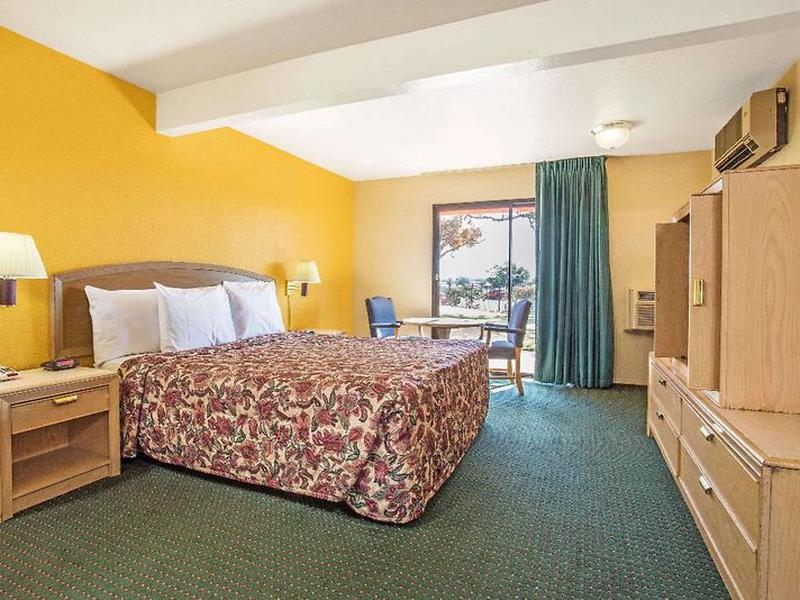 CB368EEDD1622F0FF7E34B7B587B486D