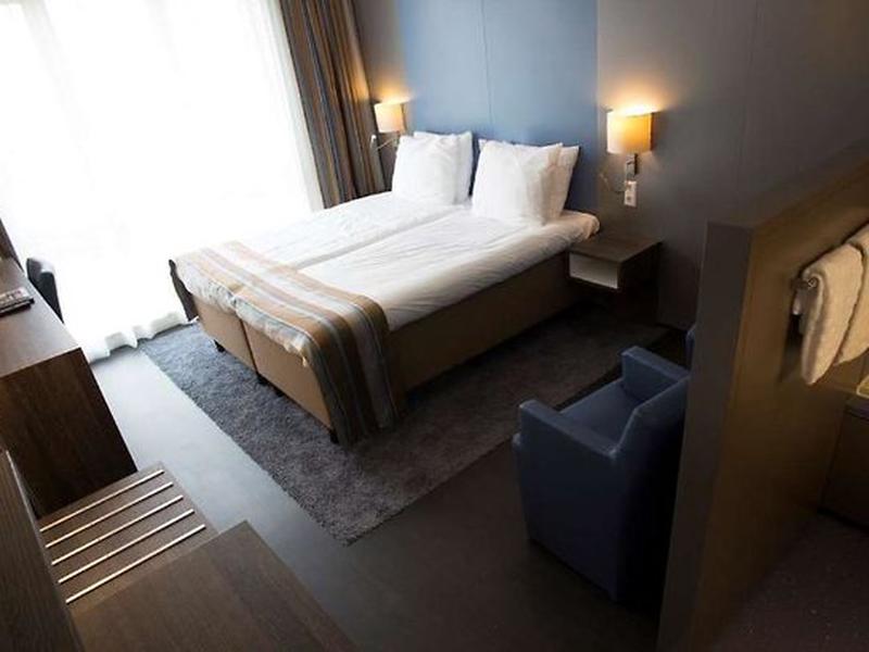 F75C25B07B4CD10F8E3B01BCE85A4733