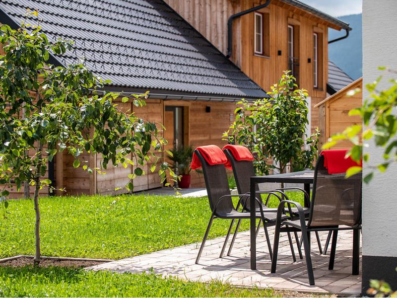 9AC66C5405353ABEFFDD136B2982BAEC