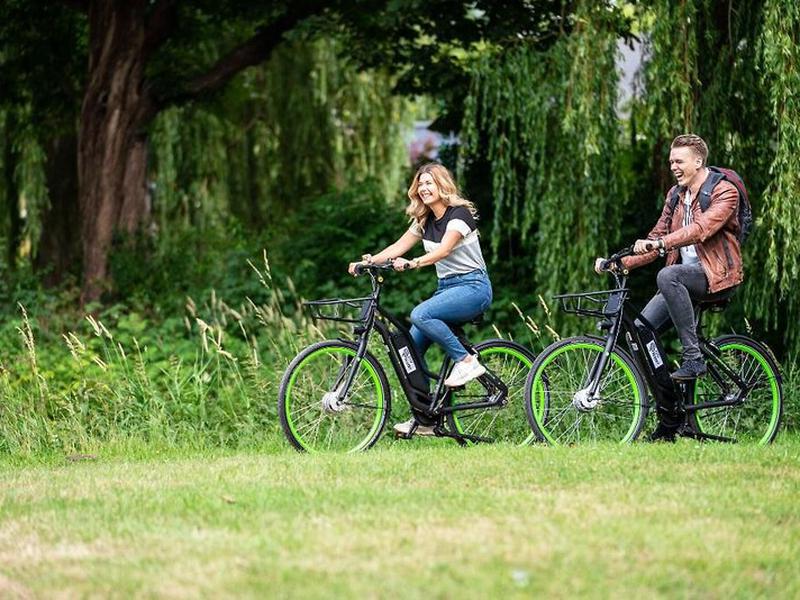 7D861BD00486E9063A9EFB93DBC20D97