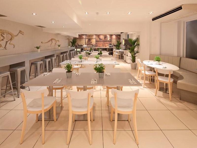 8637366DB3F389047C8D3AFF6C895E04