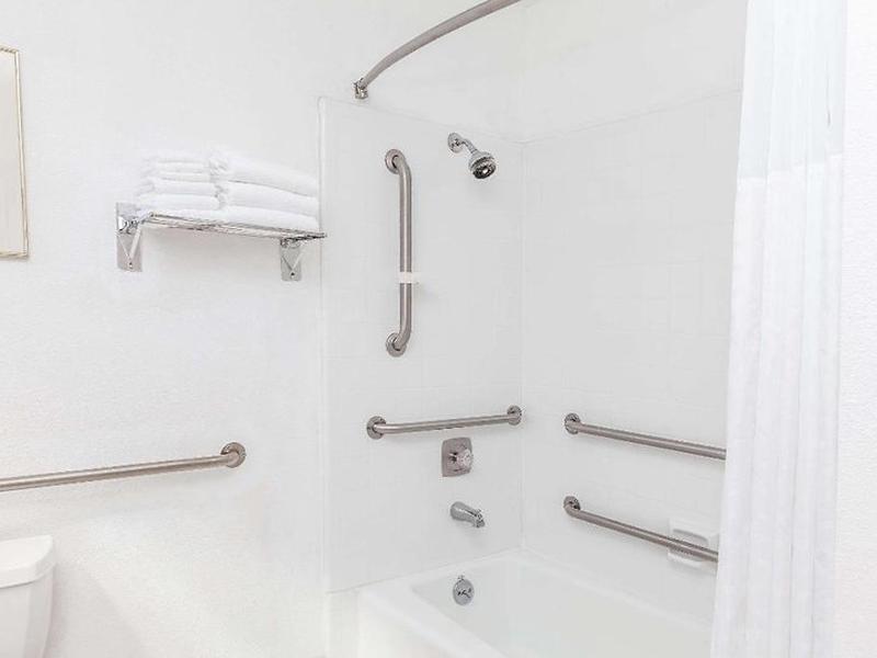 C08C3AAB5D31B16A12FDF84815E74184