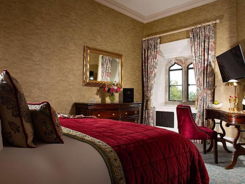 ABDA3B78652E9ADB3A2C4B4BC953123D