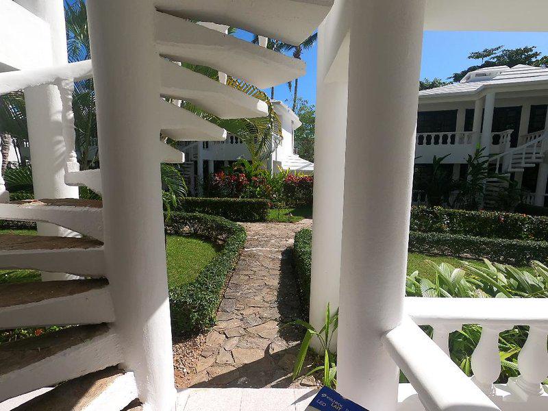 E5F17C6DFBE625FB51C0D2127594AF94