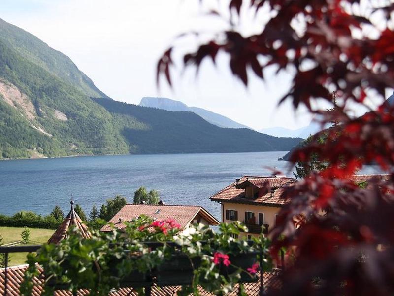 78D2945F8DE475B5ECB42D62D96EC764