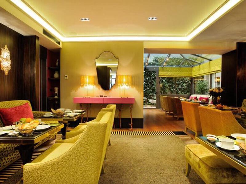 F34CE40E6AEFD2A3D760EE01847F8E5D