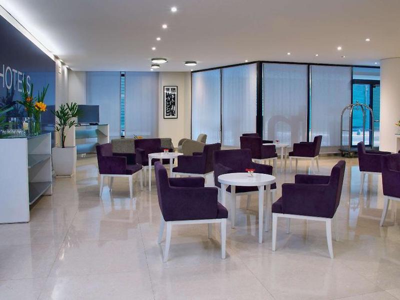 D630898A81E42B4B1FFE906C53F54828