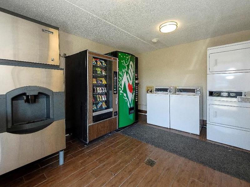 3B99A2963DADC48C4078B1608F27F4AA