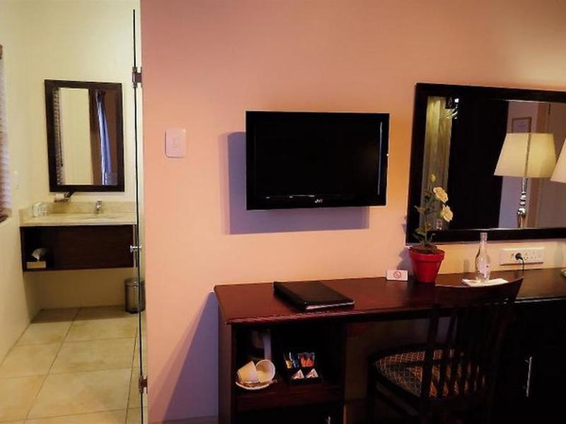 AA68E631E87F06ED0ACEAB83F7781FD6