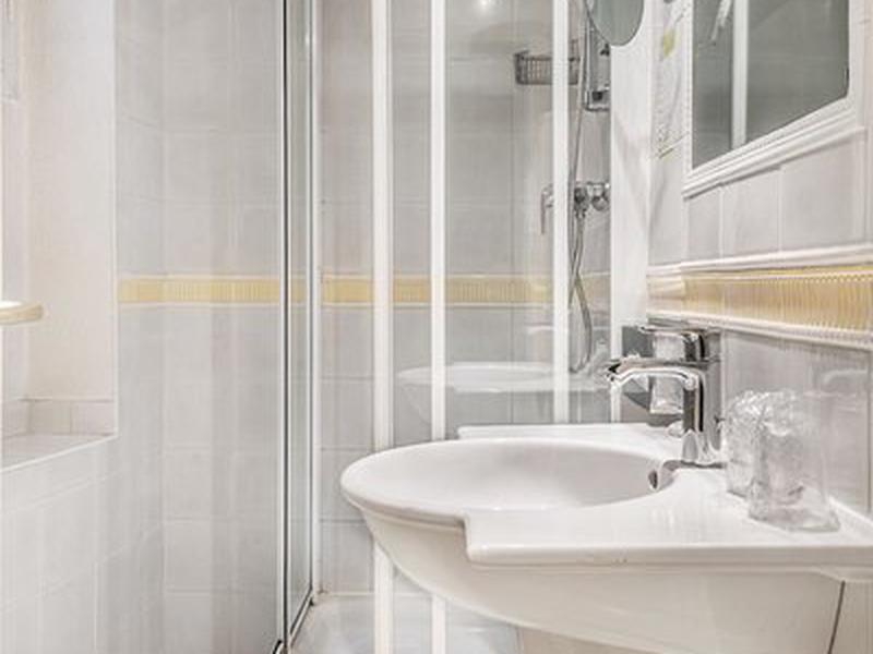 76F01F7CE1CD2717E0D0E23549B62F12