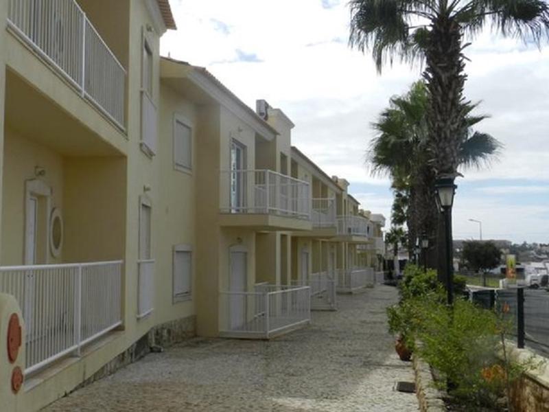 1C15B14E1315AFD814D3E02741B043CF