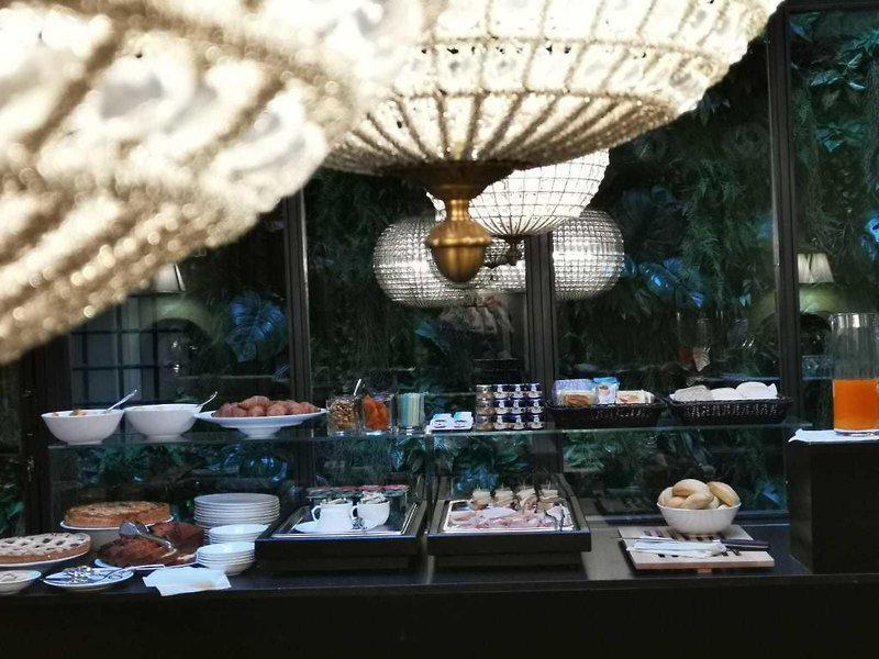 4C9A4501295A96D1856370704F2F44EC