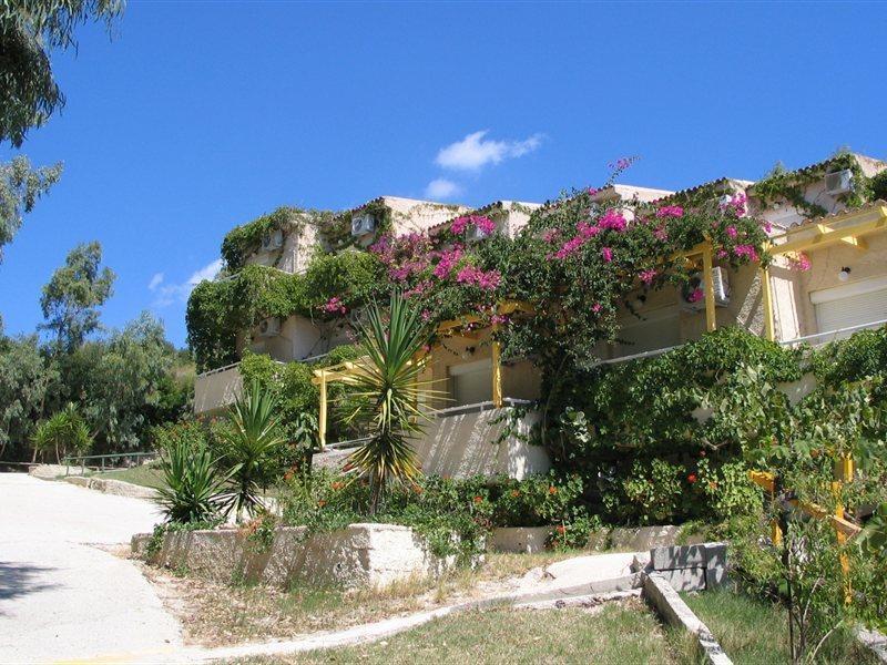 2B171F7169BF69E577D7FBC854DDA655