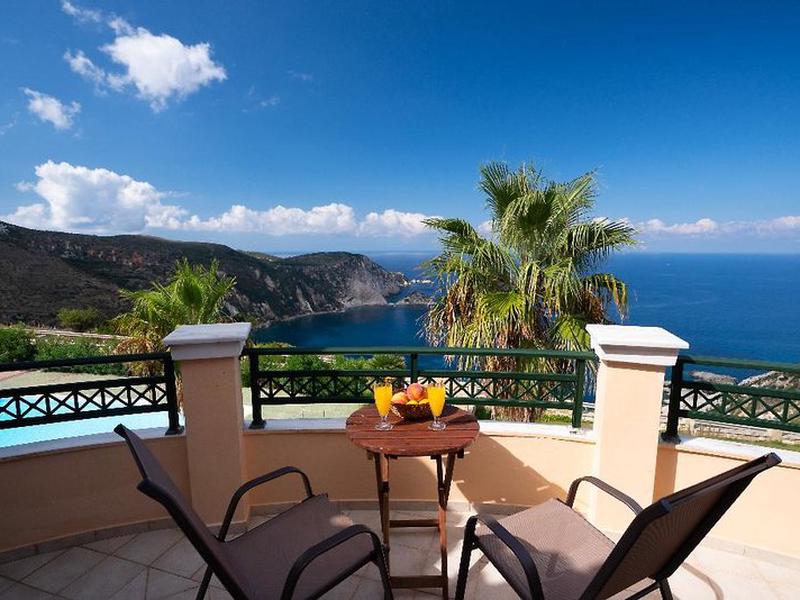 33CA867B8A14CF1D3AE8E3D04F5DFEAA