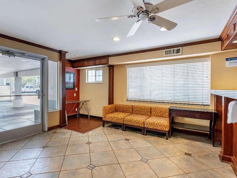 6D97CD9E7AF5BA56A260EE785C87B578