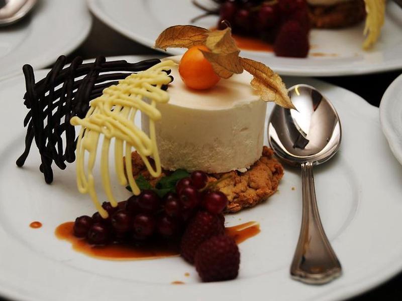 AD93A07EE1E869A08A73BDC6F2112968