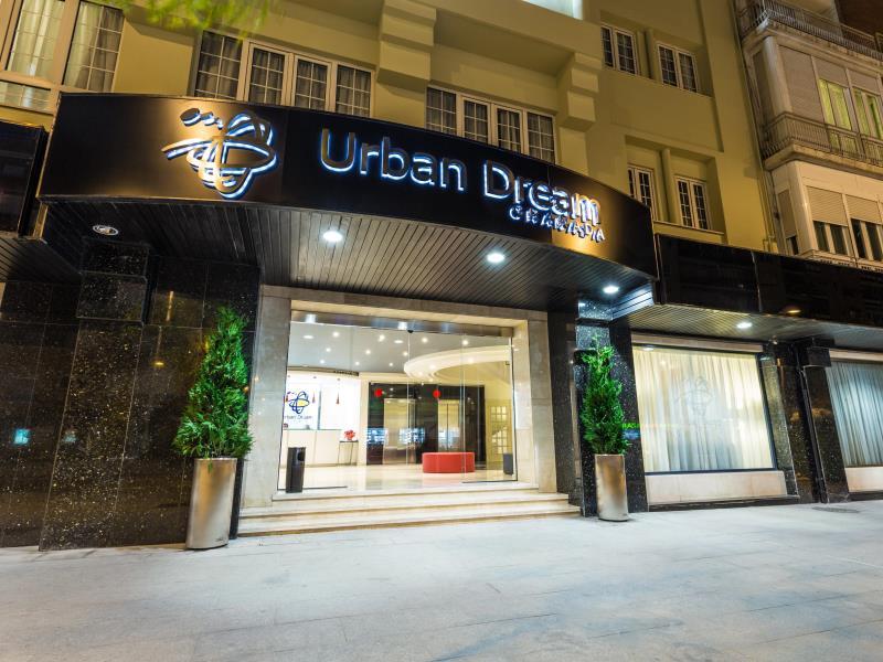 8C0AEC817D8AB3E7C2022FCB6669677A