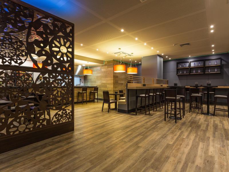 33C7FF93A4D7B1AF4A6C833F09BB8749