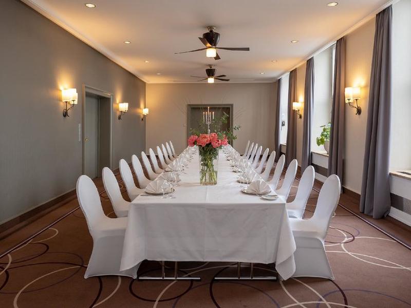 24853EDFFE3C3539FB90E641C0FF6A11