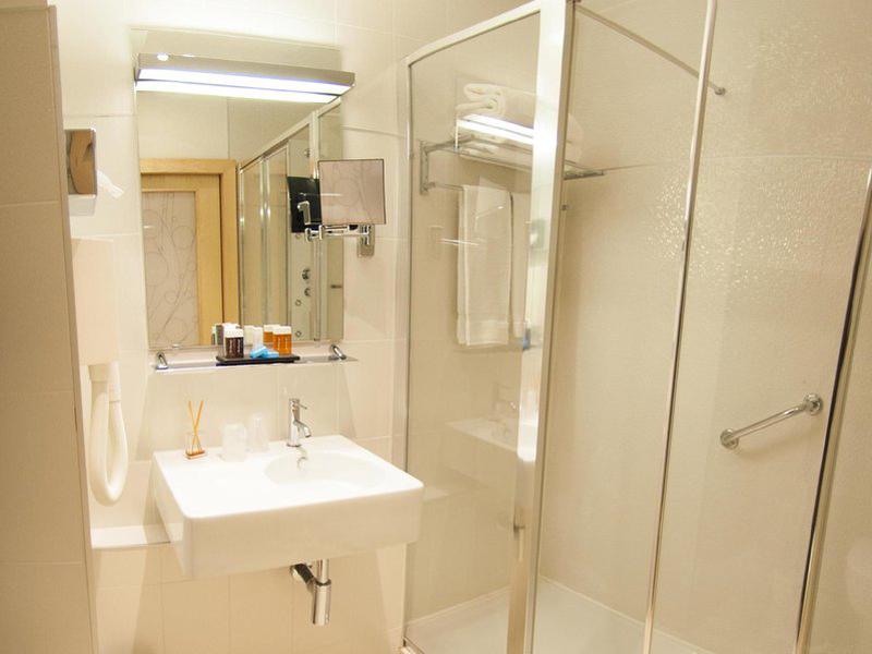 3FFF3DB5065C034371BC4E9FFA13D5BC