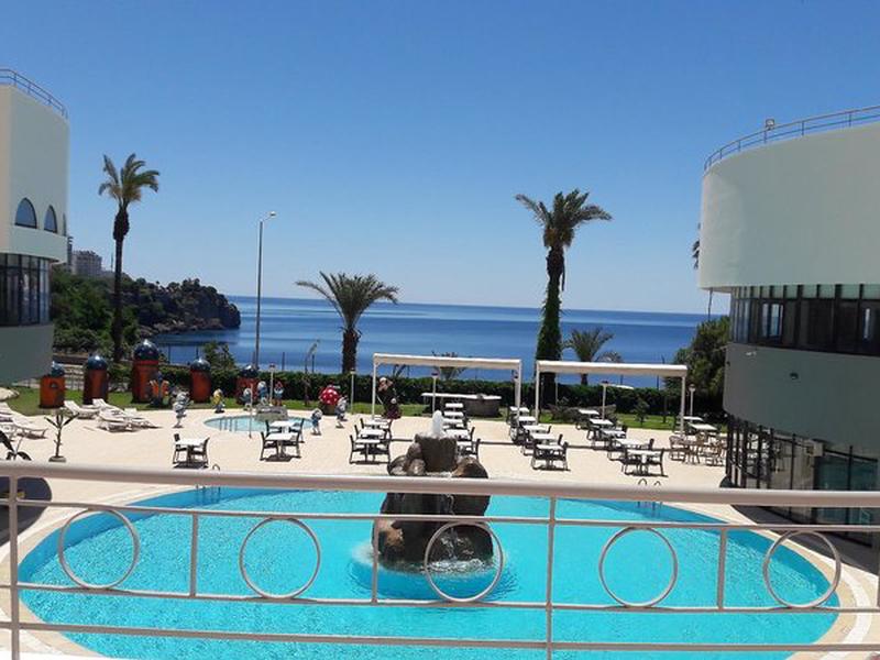 5B910FEA5D75F229AFBA142494991428