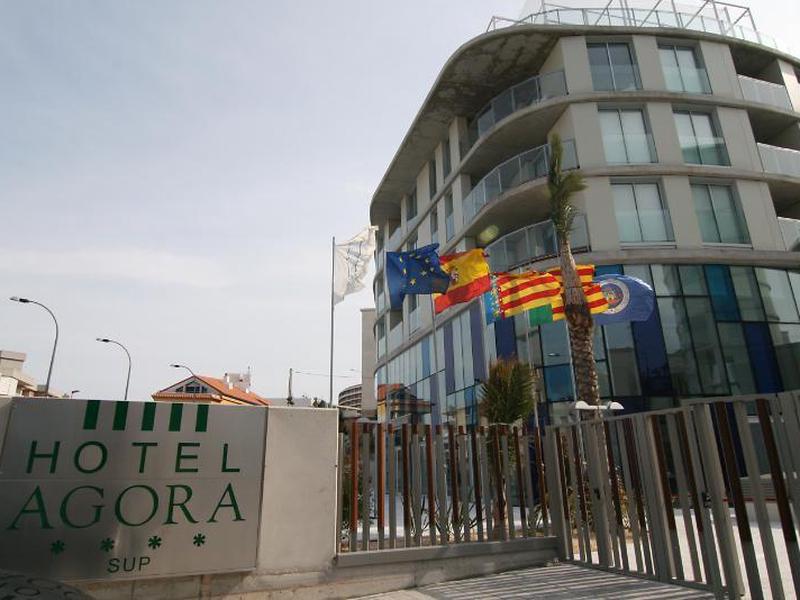 E9E5B85F98176C0E47410BEBDD56281D