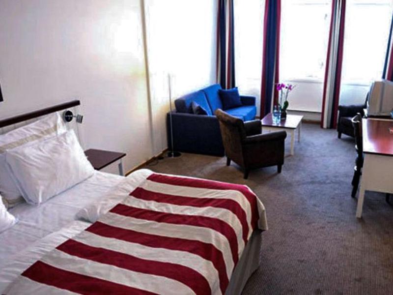 C33BF2B19C5A1BBE0B77E5BDB2CBEB07