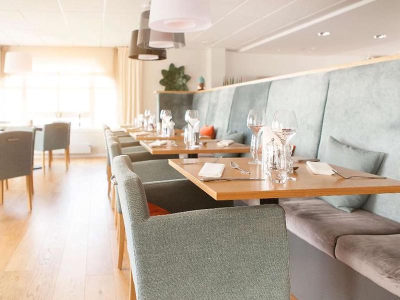 AD4FCBA1C9D66684AC7AF59A2F33C4AA