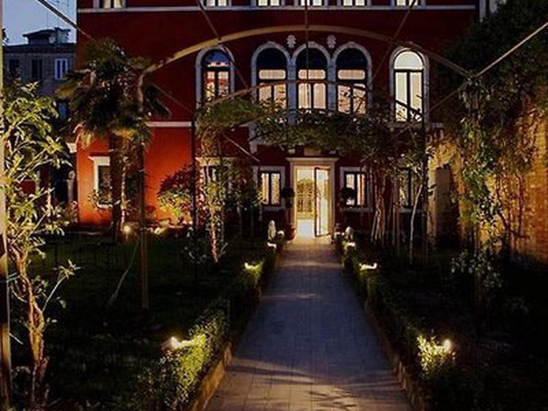 BA413FD62427A018277885F265E6012A