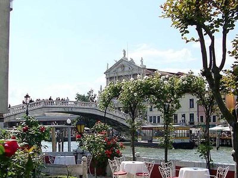 9F43246F998E09215FCB987EF7F990F8