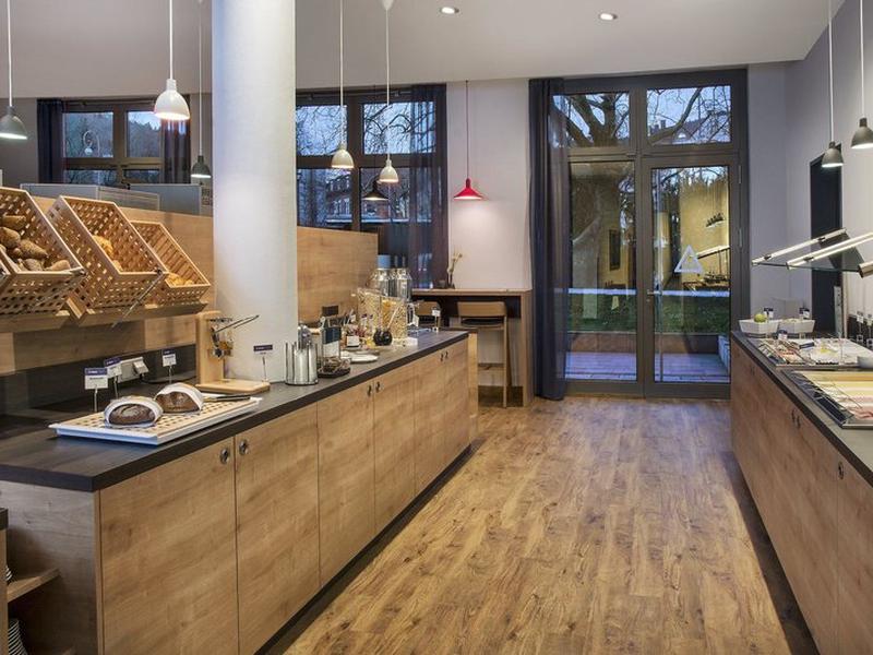 34F477C60648FAA5C4F5B6776B545558