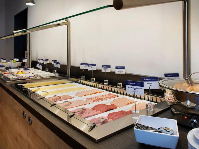 26CF017AD4D97DD27A56EE41DD9D25C1