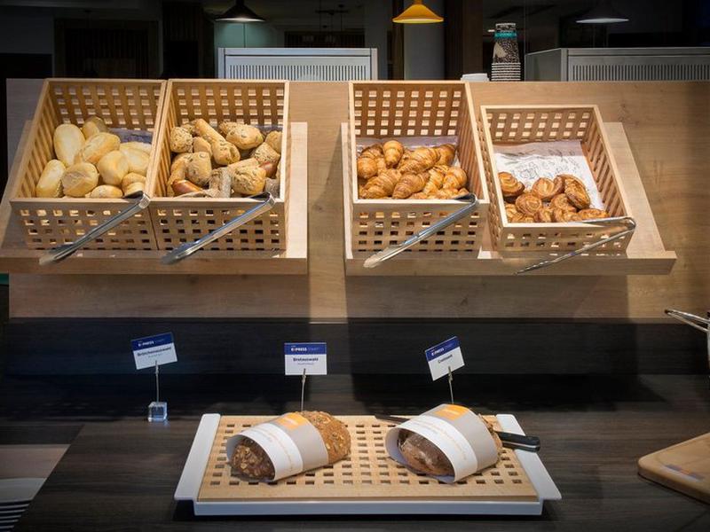 0812AE35EFA33FB685A825834139E516