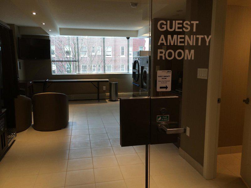 D52EBCBB79B681562D0A0AEE32B29405