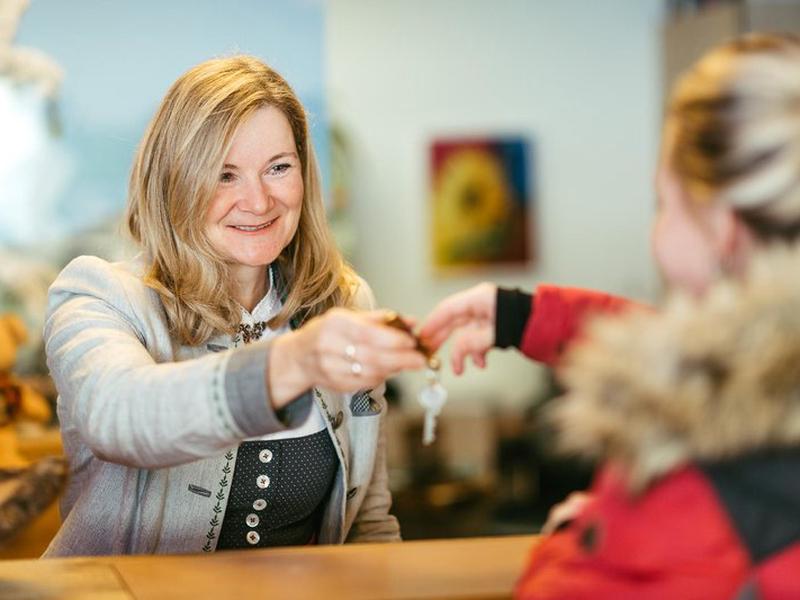 B2DAB32762A6DABCEC2402E69B5C94DC