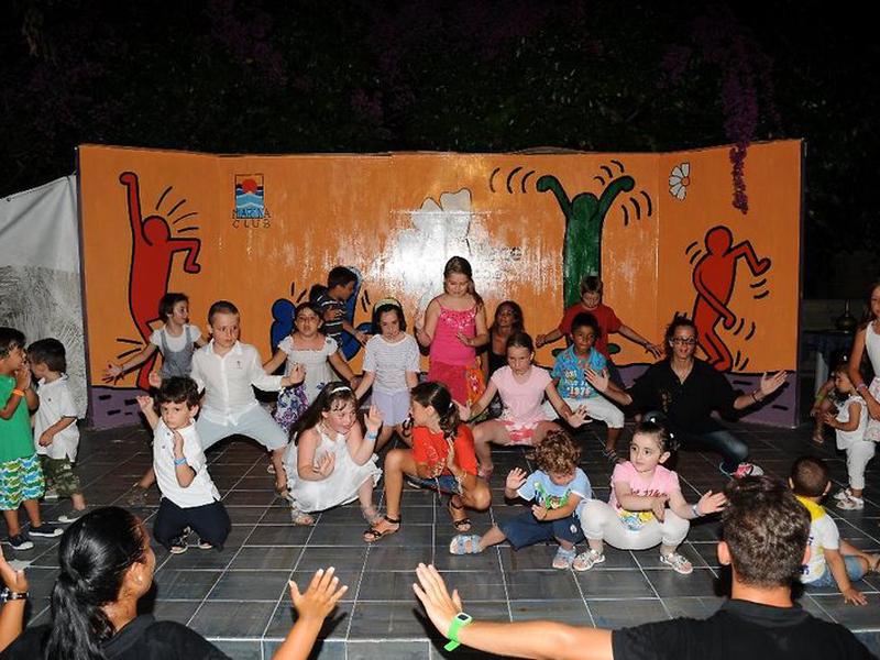 D17DCB068E0F02822671AE48189A4394