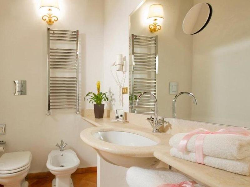 09D8CE84FF00B879B919CB957159210A