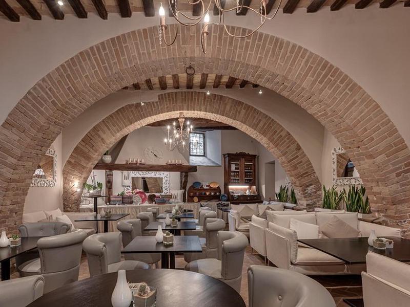 7640F2FA8428BA421D2E95C4D12DCBD5