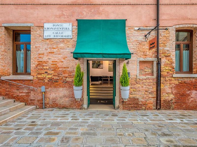 77F8AB70CDA67C1B0C779F0F34925AB2