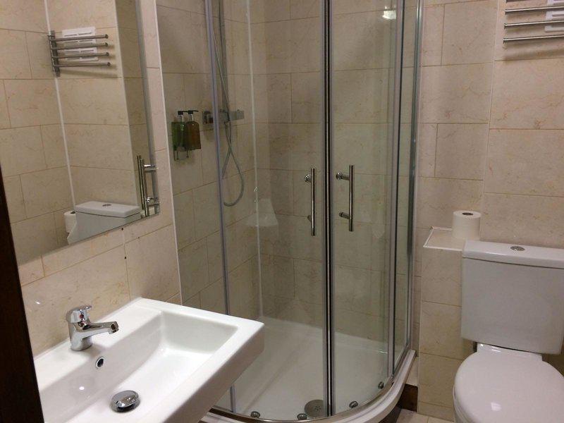 881B412C0F7C7F9D2F3353AB5E1F6869