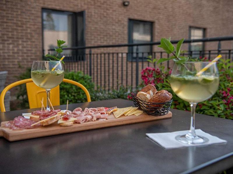 EEDE6CDEDEA95F4AC073B4D92105A26F