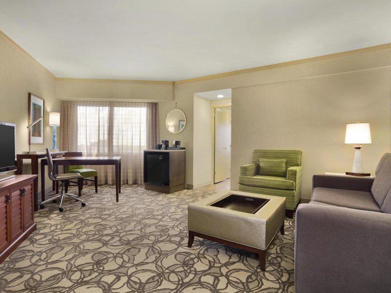 6595BE0A86F4386CBAC489325F9CD114