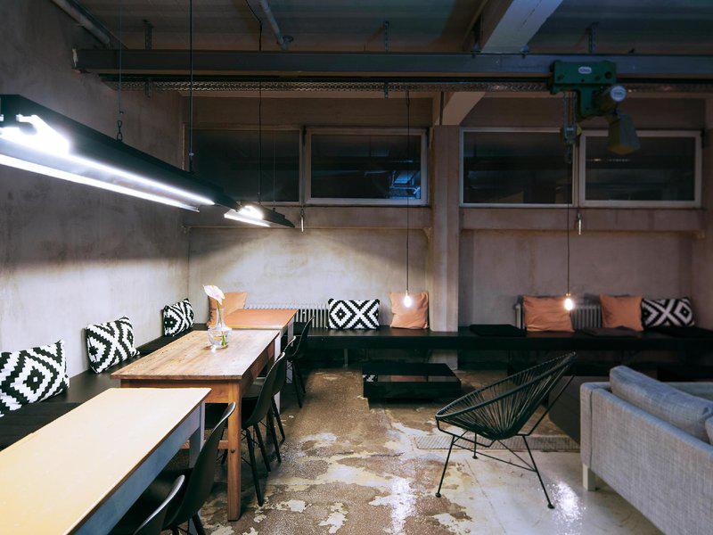 C4F1E09835E271B2DAE74F395C61D98F