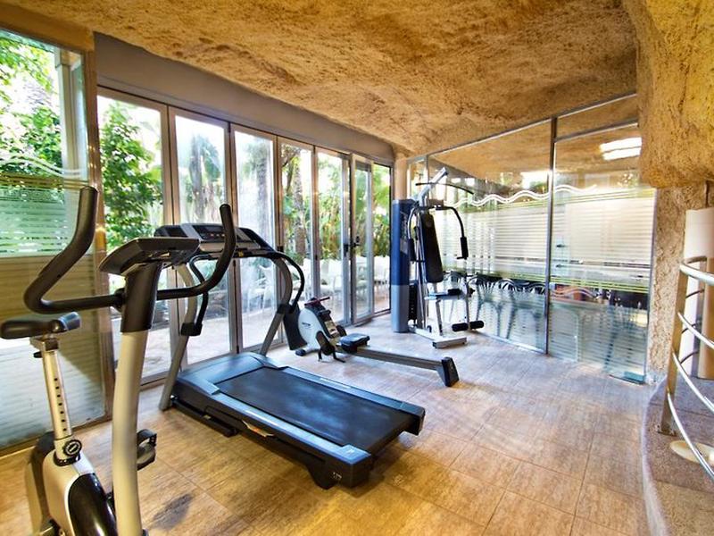 1FB38F27713F542686DC42D9DB3CE4D4